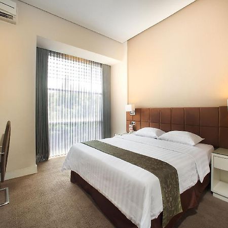 Grand Kecubung Hotel Pangkalanbuun Kültér fotó