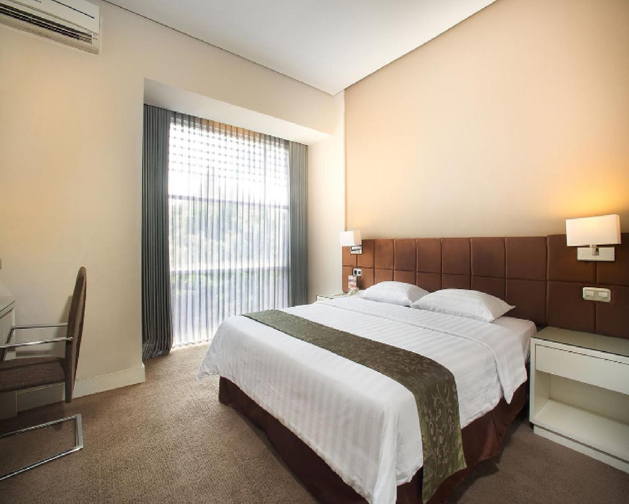 Grand Kecubung Hotel Pangkalanbuun Kültér fotó