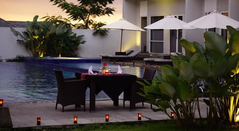 Grand Kecubung Hotel Pangkalanbuun Kültér fotó