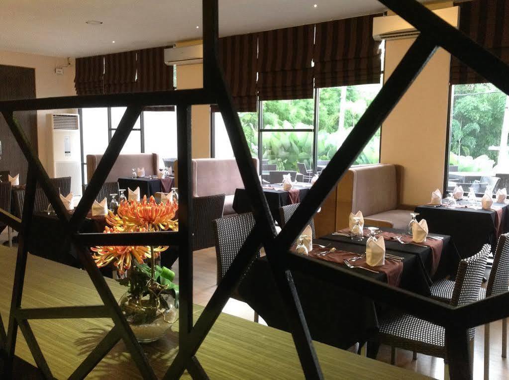 Grand Kecubung Hotel Pangkalanbuun Kültér fotó