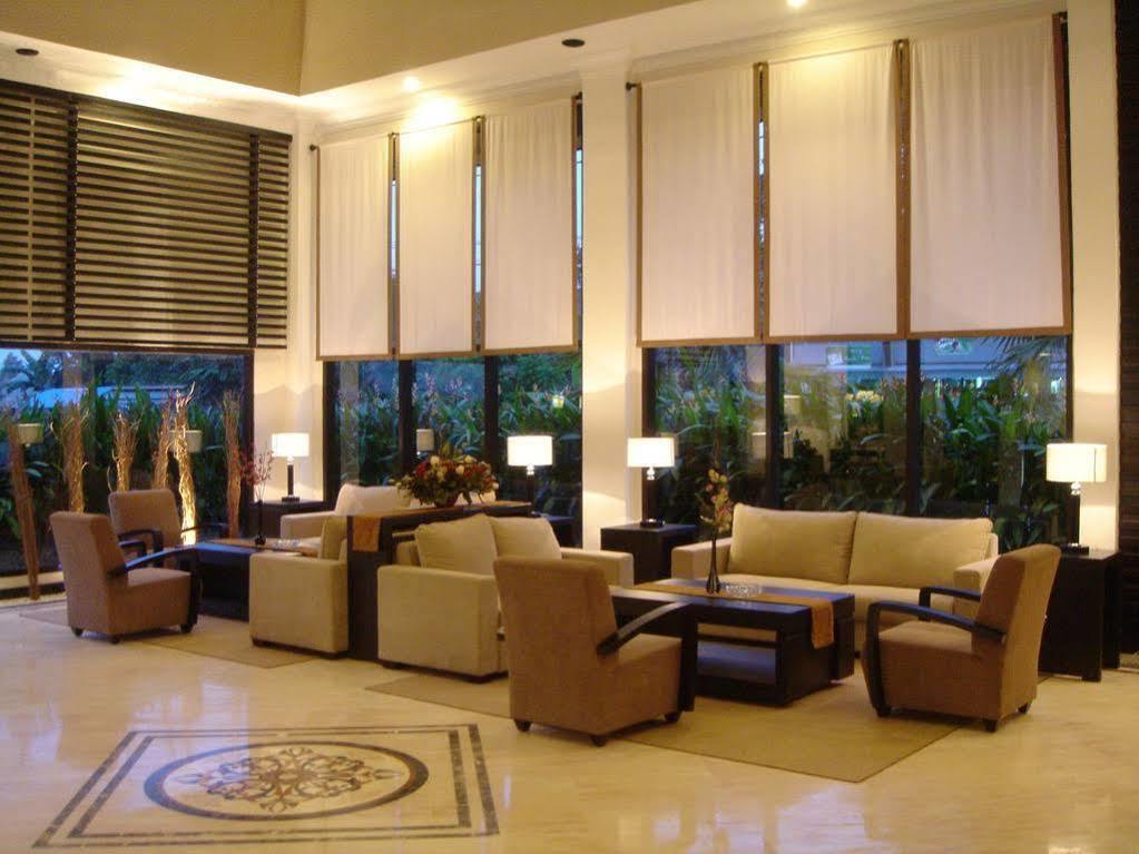 Grand Kecubung Hotel Pangkalanbuun Kültér fotó
